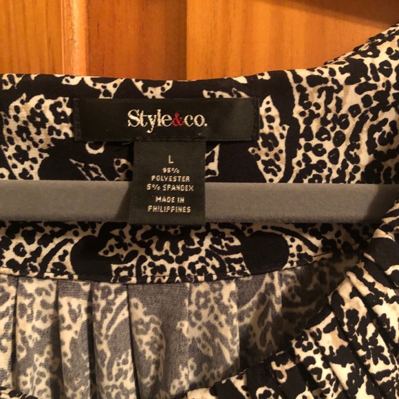 Women’s blouse - Picture 2 of 2